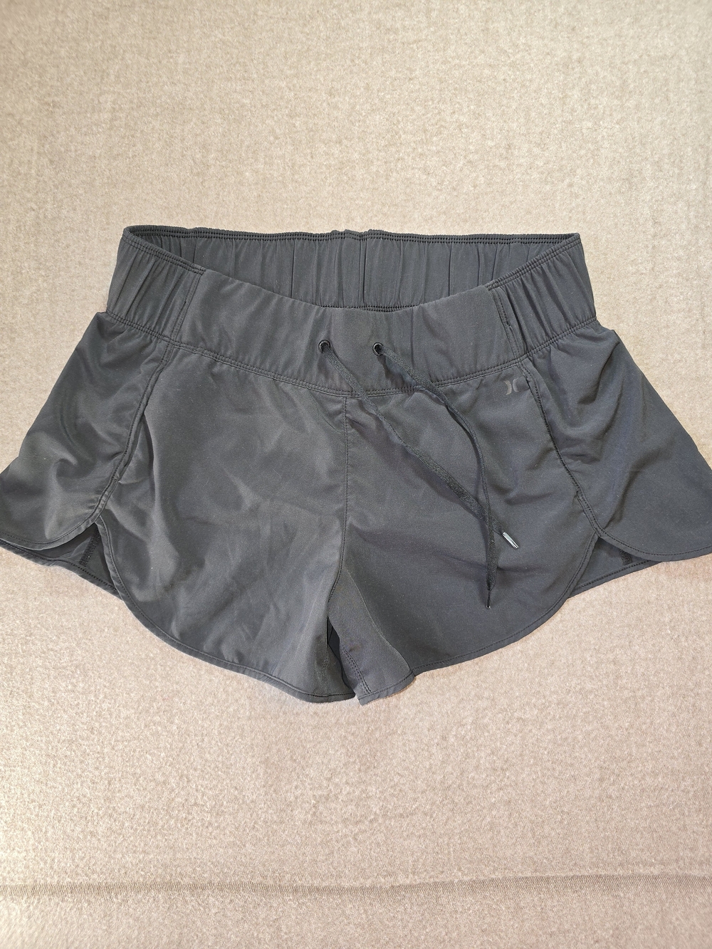 Hurley Black Women's Athletic Running Shorts Large